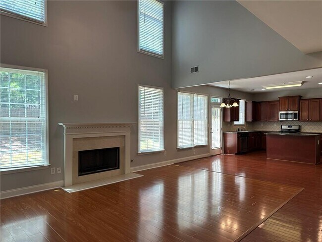 Foto del edificio - 669 Maple Grove Way