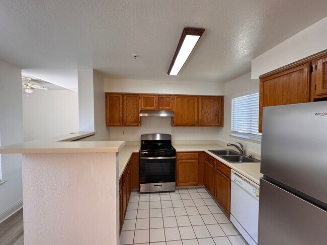 Foto del edificio - Updated 3 Bedroom Home in North Salinas