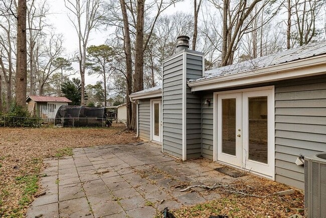 Building Photo - 137 Hight Dr