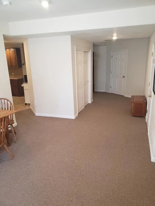 Foto del edificio - 1475 Live Oak Rd