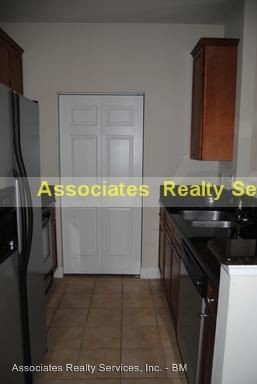 Building Photo - 1 br, 1 bath Apartment - 1500 Nw 4th Ave #101