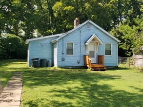 Building Photo - 2721 Pasteur Ave
