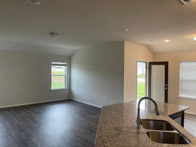 Building Photo - 2995 W Azurite St