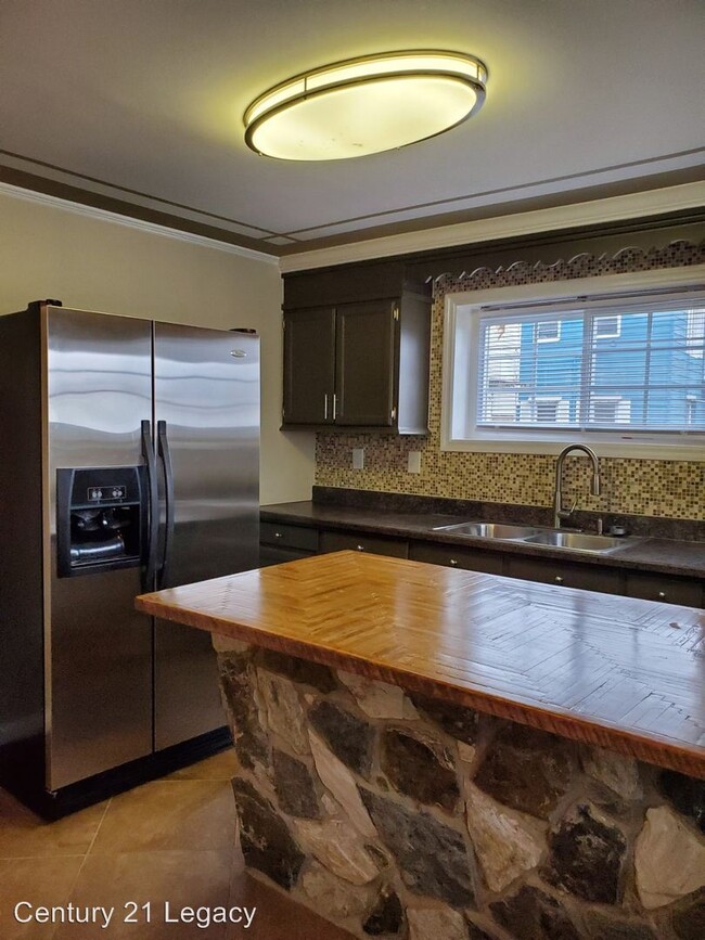 Building Photo - 1 br, 1 bath House - 507 N Sycamore St Unit 2