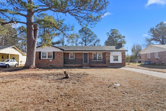 Building Photo - 881 Sunbury Dr