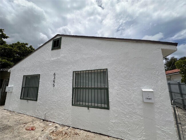 Foto del edificio - 6345 N Miami Ave