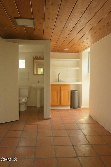 Foto del edificio - 1115 N Signal St