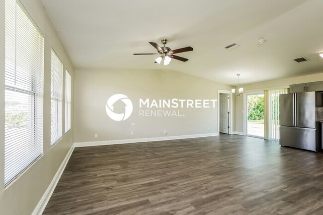 Building Photo - 3 Bedroom Pet-Friendly Home in CAPE CORAL, FL with Main Street Renewal
