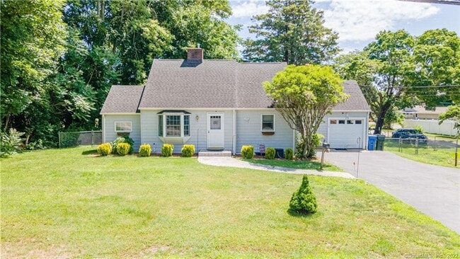 Building Photo - Cozy 3-Bedroom Single-Family Home in Groton!