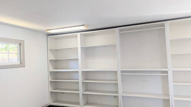 Foto del edificio - 7461 Rollingwood Blvd