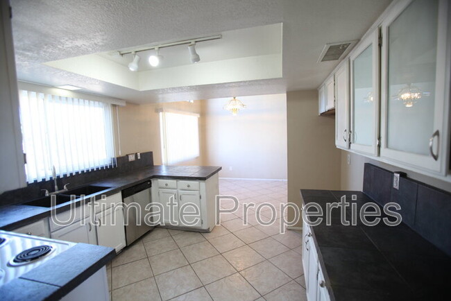 Building Photo - 6337 W Turquoise Ave