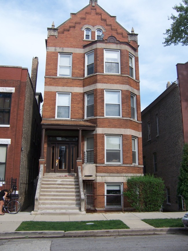 Building Photo - 1925 N Wolcott Ave