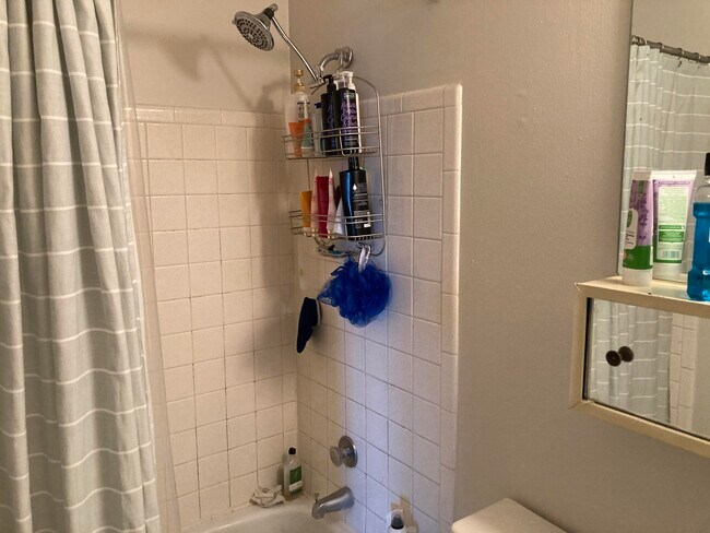 Foto del edificio - 1315 E Elmdale Ct