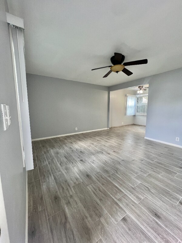 Building Photo - 1122 E Santa Fe Ave
