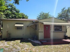 Building Photo - 2534 Taft St