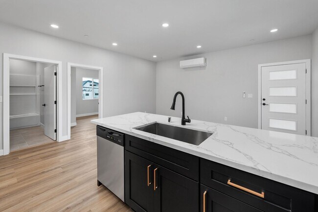 Foto del edificio - 3365 A St