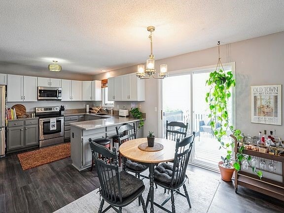 Building Photo - 5031 Cherrywood Dr