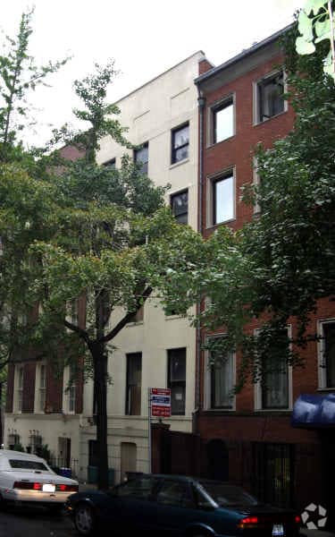 Primary Photo - 37 Beekman Pl