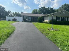 Building Photo - 4128 Point Hollow Ln
