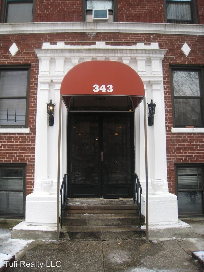 Building Photo - 343 Fairmount Ave
