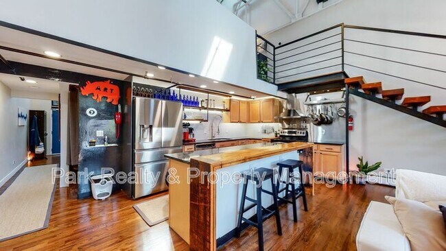 Photo - 3377 Blake St House