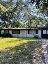 Building Photo - 6936 Hialeah Cir