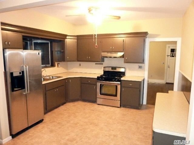 Building Photo - 363 Higbie Ln