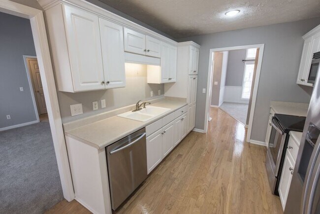 Building Photo - 1088 Amber Ln