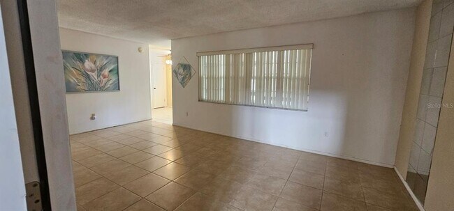 Foto del edificio - 1001 N Plantation Dr