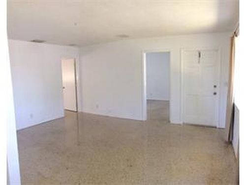 Building Photo - 2421 Taft St