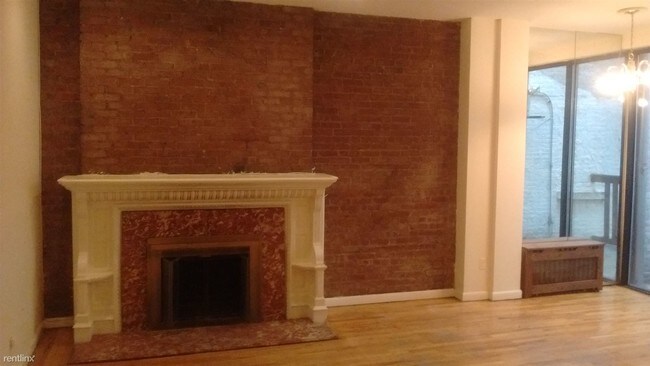 Foto del edificio - 3 br, 2 bath  - 51 W 74th St