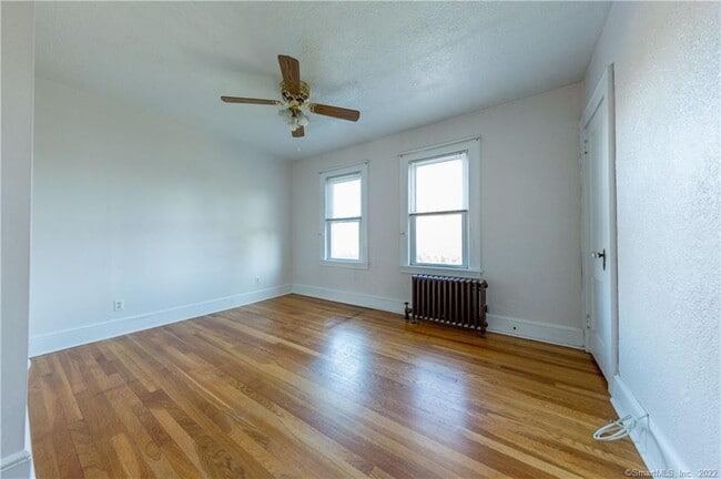Building Photo - 289 Halley Ave