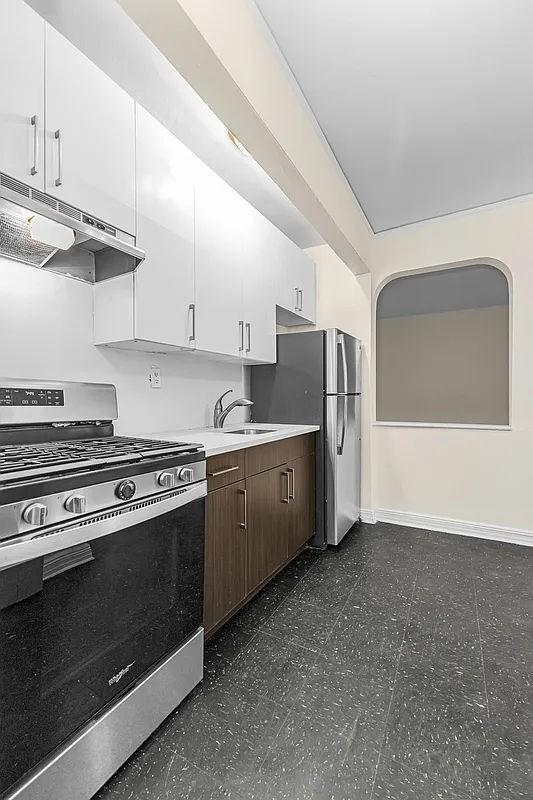 Building Photo - 1 bedroom in KEW GARDENS NY 11415