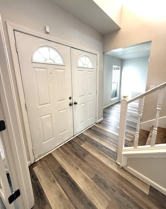 Foto del edificio - 4807 Summer Creek Cove