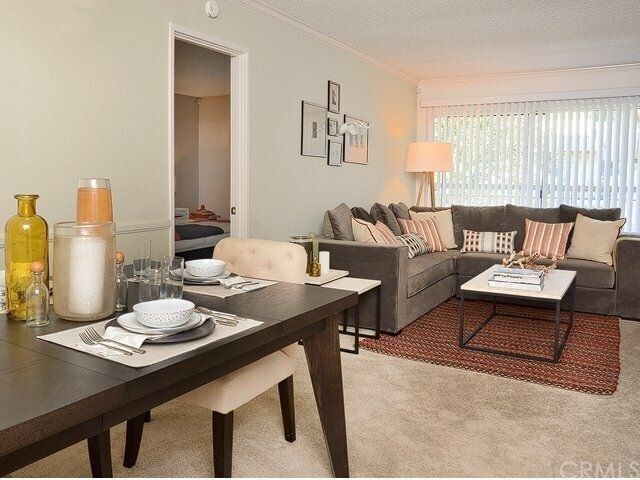 Foto principal - 6240 Randi Ave