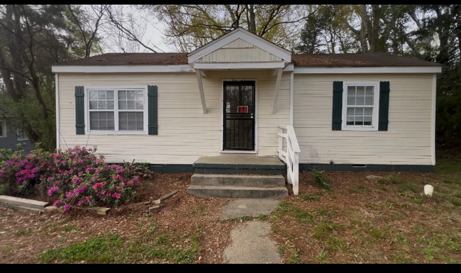 Building Photo - 119 Cedar Ln