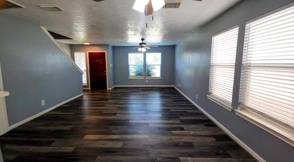 Photo - 1213 Ruthven Street Unit