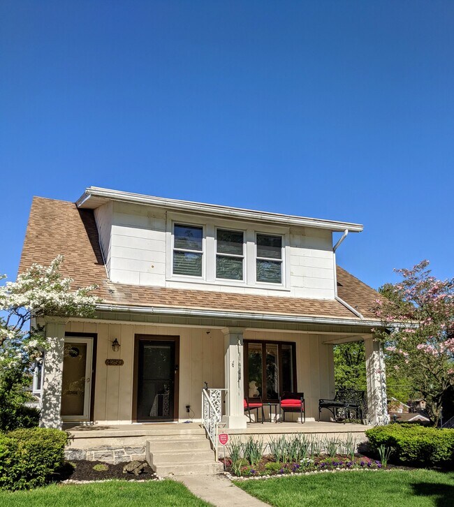 Foto del edificio - 4250 10th Ave