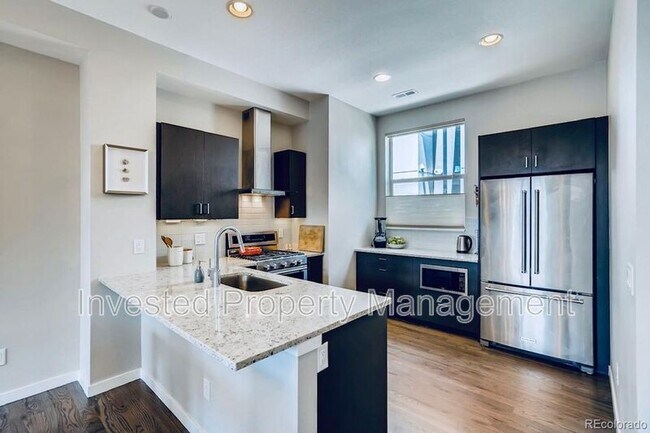 Building Photo - 3016 Zuni St