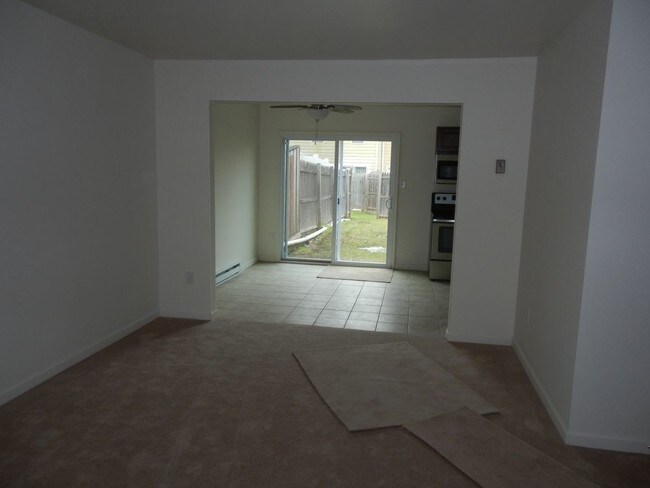 Building Photo - Townhome for Rent in Taneytown