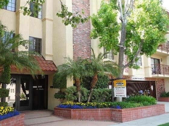 Primary Photo - 245 W Tujunga Ave