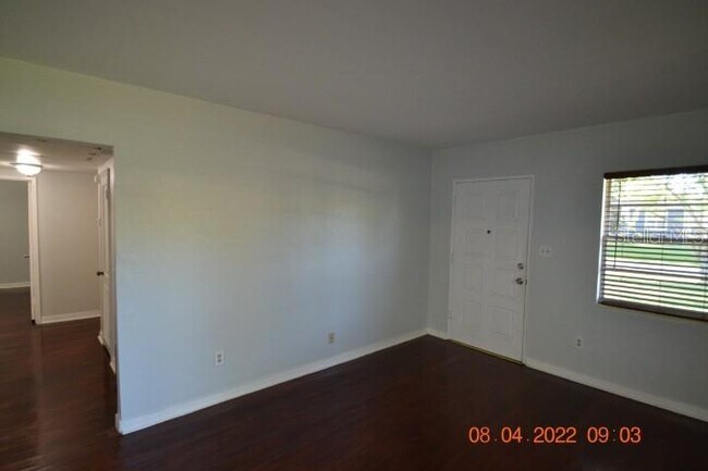 Foto del edificio - 2801 Sanders Dr