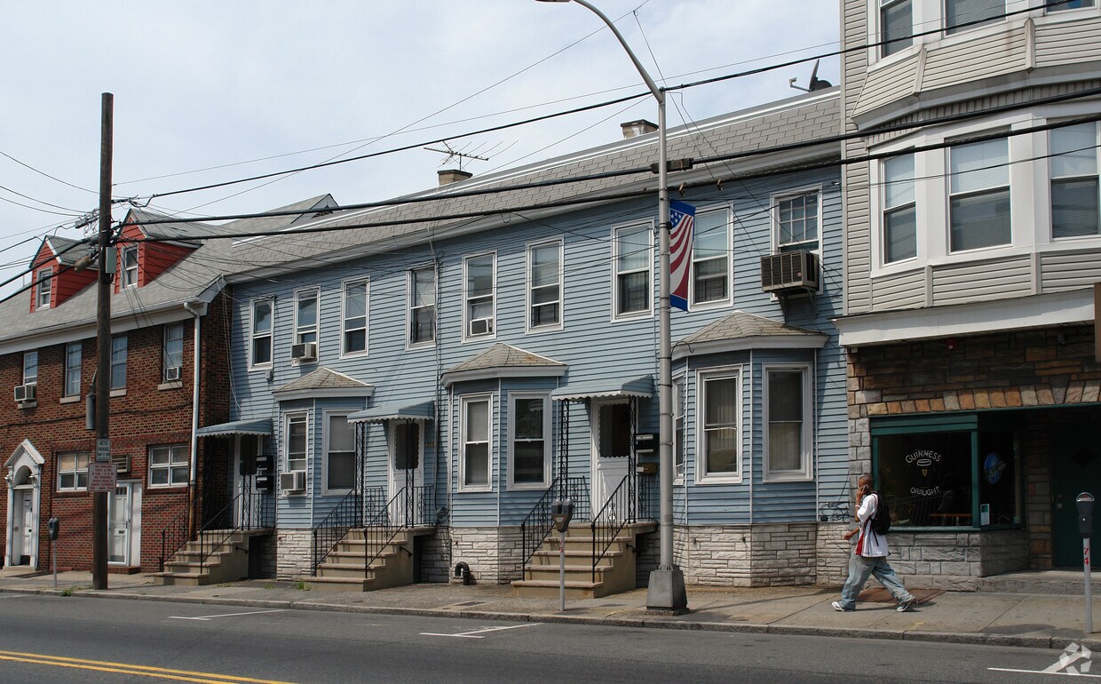 Primary Photo - 205-207 Frank E Rodgers Blvd