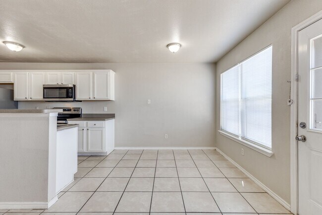 Foto del edificio - 4608 Alamosa St