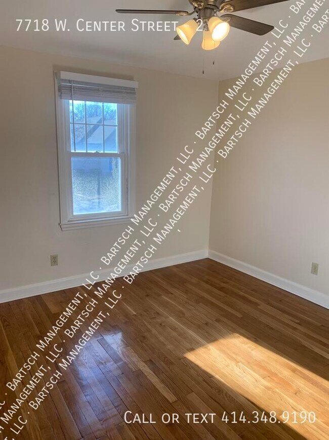 Foto del edificio - 7718 W Center St