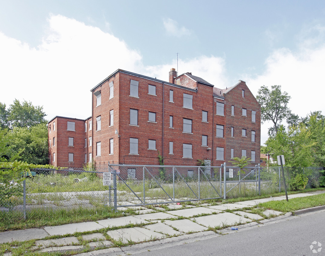 Primary Photo - Seminole Apartments