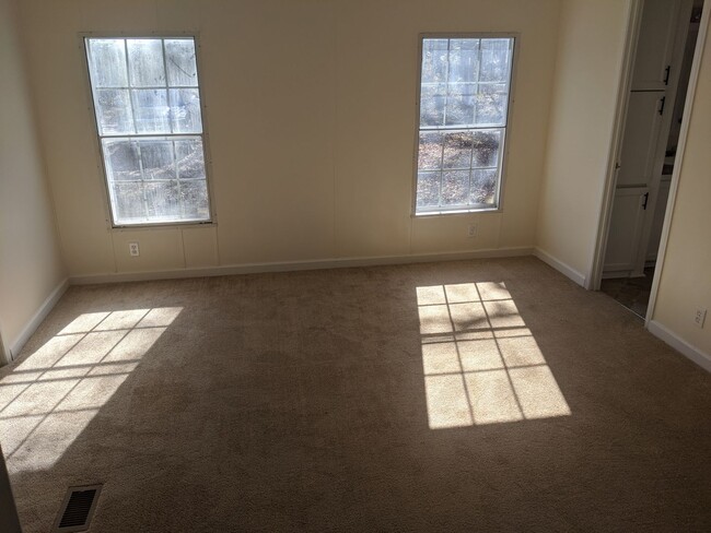 Building Photo - newly remodeled Home out in the country