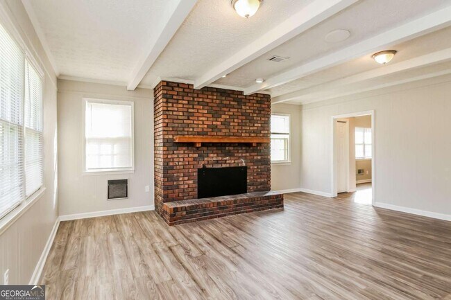 Building Photo - 180 Colonial Hills Rd