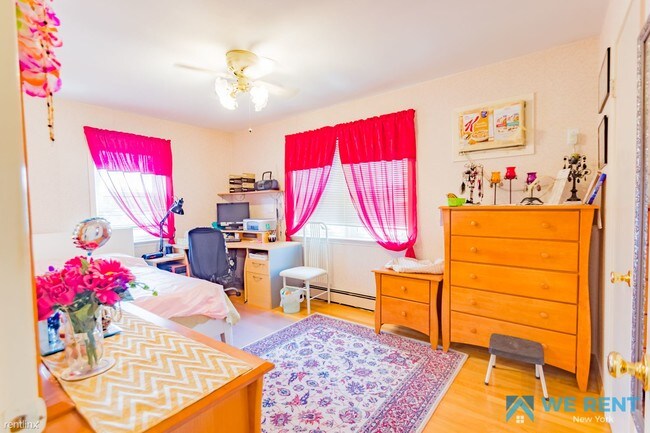 Foto del edificio - 9 Evelyn Ln