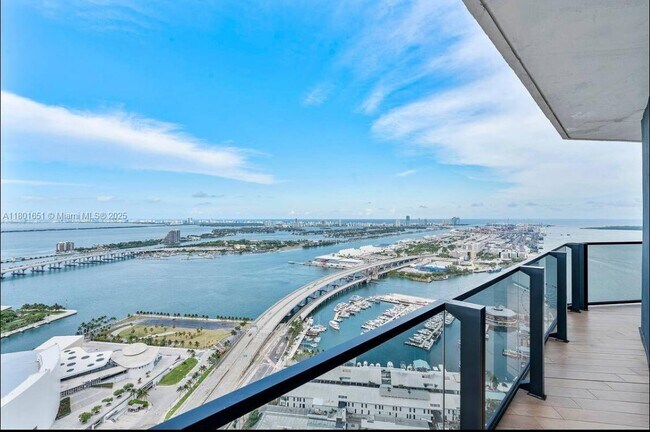 Foto del edificio - 398 NE 5th St